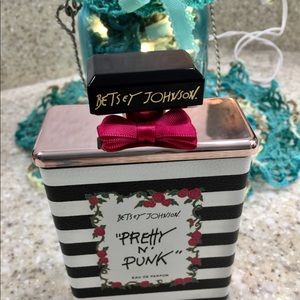 Betsey Johnson Pretty N Punk EDP spray 3.4 Oz